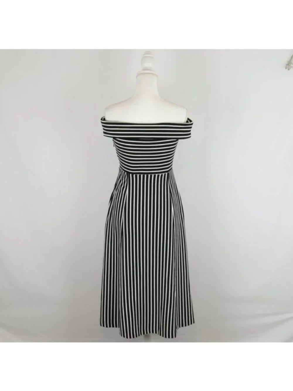 Banana Republic Women's Size 2 Black White Stripe Off The Shoulder Midi Dress